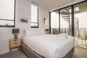 Inner City Penthouse With Private Rooftop