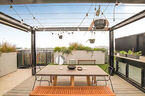 Inner City Penthouse With Private Rooftop