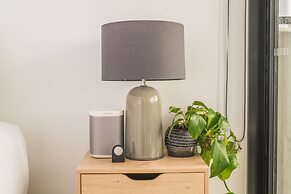 Inner City Penthouse With Private Rooftop