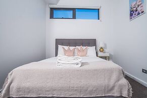 Lively 2bed1bath Mascot APT