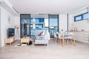 Lively 2bed1bath Mascot APT