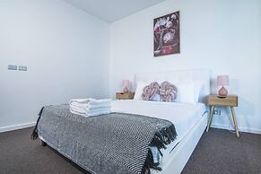 Lively 2bed1bath Mascot APT