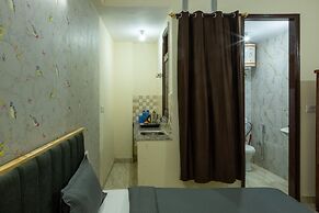 Eat Sleep Wander Studio Apartments