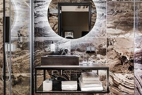 Le Petit Marin Boutique Hotel