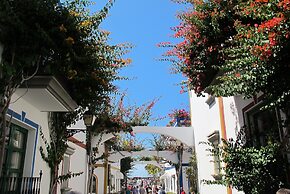 Playa Mogan Golden Beach 1