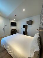 Mayrena Hotel
