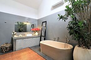 Villa Bloom 4 Bedroom