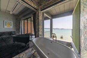 Arch39 Phuket Beach Front