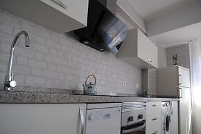 Charming Apartment Close to the Beach