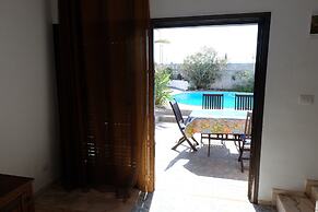 Little House With Pool,sea-and Mountainview and big Sunterrace for 4 P