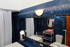 Little House With Pool,sea-and Mountainview and big Sunterrace for 4 P