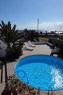 Little House With Pool,sea-and Mountainview and big Sunterrace for 4 P