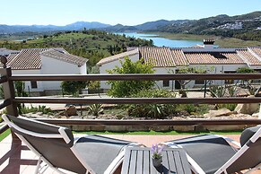 Serene Retreat in Lake Vinuela With Breathtaking Views