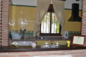 Serene Retreat in Lake Vinuela With Breathtaking Views