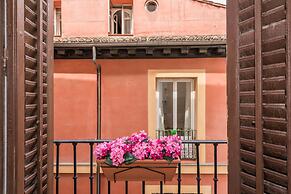 Plaza Santa Ana Apartment