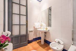 Plaza Santa Ana Apartment