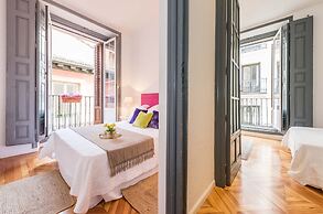 Plaza Santa Ana Apartment