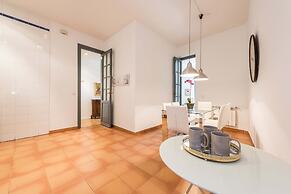 Plaza Santa Ana Apartment