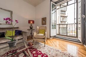 Plaza Santa Ana Apartment