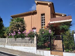 Full Rental or by Areas Barbecue, Gardens, Large Terraces, Three Loung