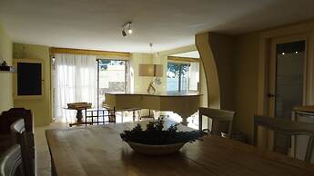 Luxury Villa in Residential Area of Benidorm