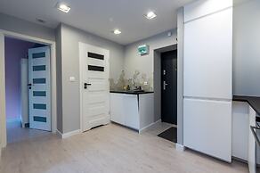 Warsaw Concierge Silver Apartment