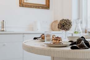 Warsaw Concierge Unique Design Studio