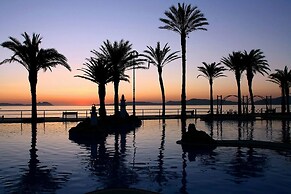 Beautiful Touristic Apartment in Front of the Beach Samil 55 2nd Floor