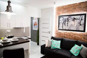 Warsaw Concierge Modern Studio