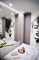 Warsaw Concierge Modern Studio