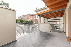 Alessia's Building- Affori FN
