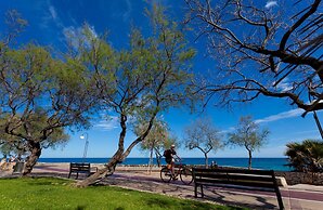 Mafloras Luxury Beach Apartment