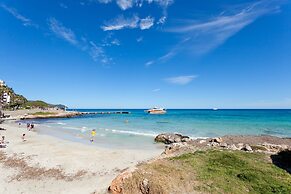 Mafloras Luxury Beach Apartment