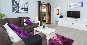 Mafloras Luxury Beach Apartment