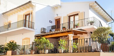 Mafloras Luxury Beach Apartment