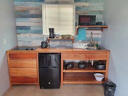 Rachel Land Apartment Suites