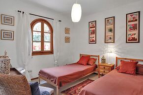 Villa With sea View and Pool