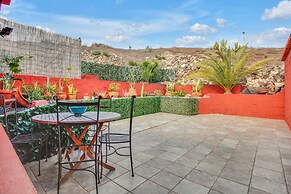 Villa With sea View and Pool