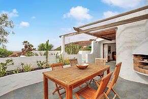 Villa With sea View and Pool