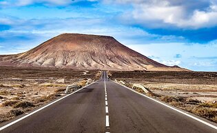 Villa With sea View and Pool