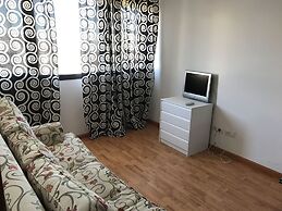 Comfortable Apartment With Wifi and Parking Space
