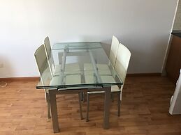 Comfortable Apartment With Wifi and Parking Space