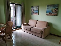 Piso En La Playa Samil 2 C