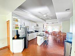 Sea Vue Luxury Vacation Condominiums