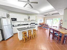 Sea Vue Luxury Vacation Condominiums