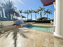 Sea Vue Luxury Vacation Condominiums