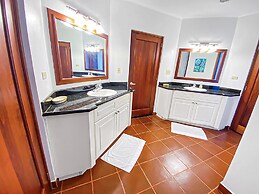 Sea Vue Luxury Vacation Condominiums