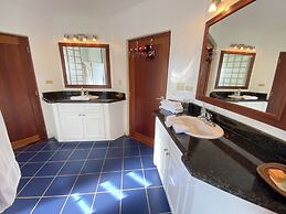 Sea Vue Luxury Vacation Condominiums