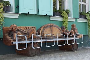 Heinrich's Pension mit Café-Witschaft