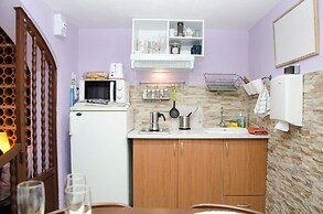Room in Guest Room - Vacarisses- Torreblanca Estación